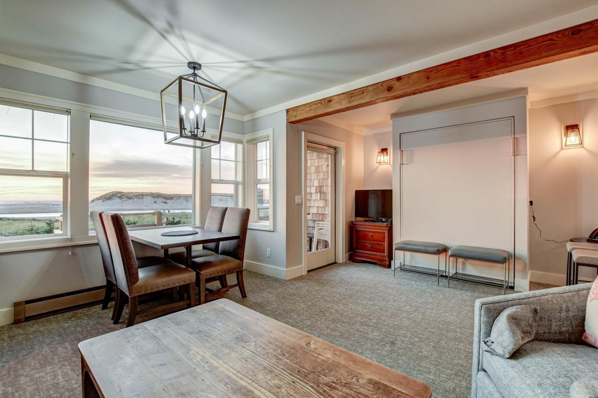 The Waves Hotel Cannon Beach Exterior photo