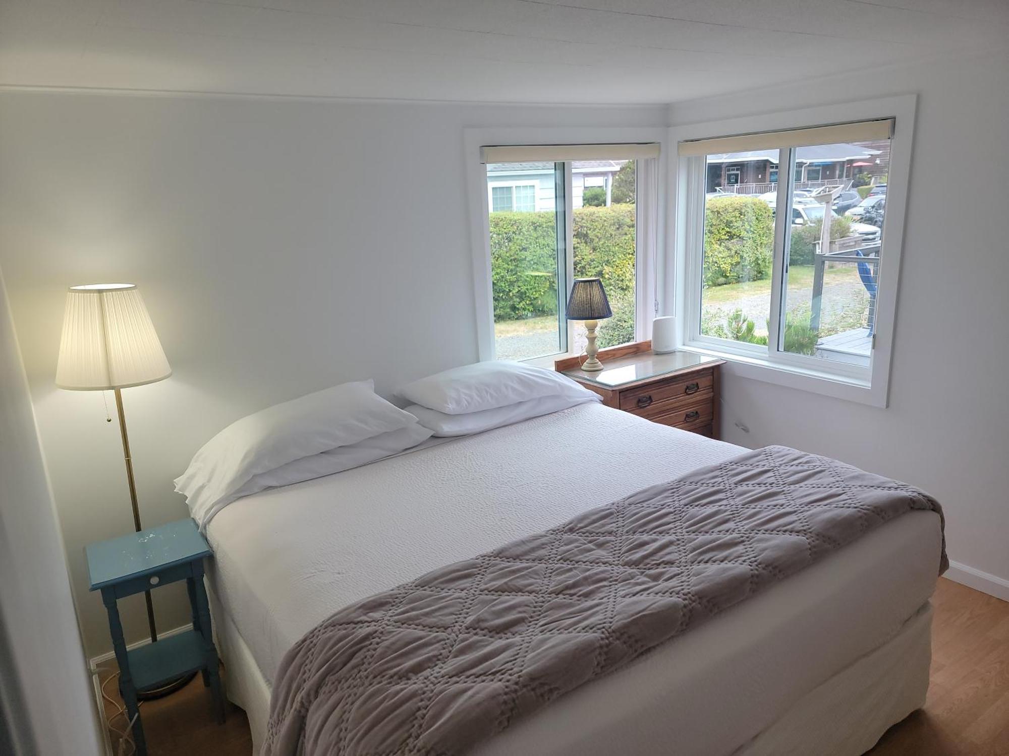 The Waves Hotel Cannon Beach Exterior photo